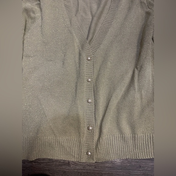 BEA Women's Olive Cardigan Sweater - Picture 6 of 7